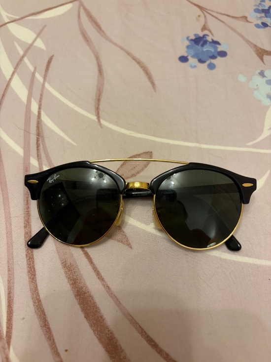 Women’s Ray Ban glasses